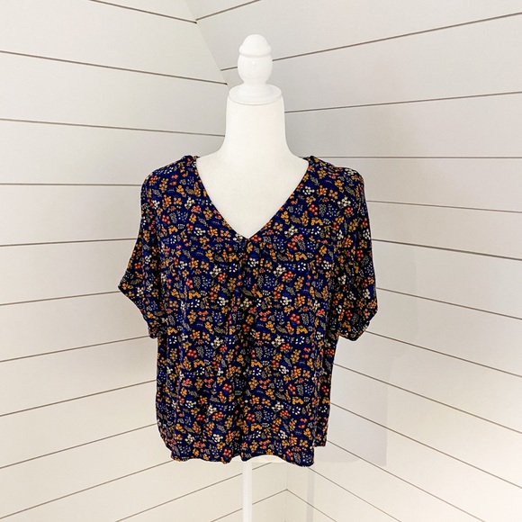 Madewell Tops - EUC Madewell Rhyme Blouse in Garden Party